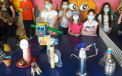 Sculptures avec déchets recyclables en classe de CE2/CM1